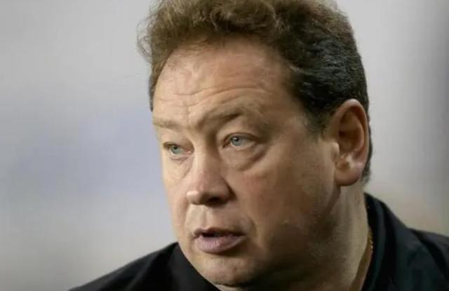 乐鱼APP下载-斯卢茨基：朱辰杰让比赛变容易 无论踢谁风格不变