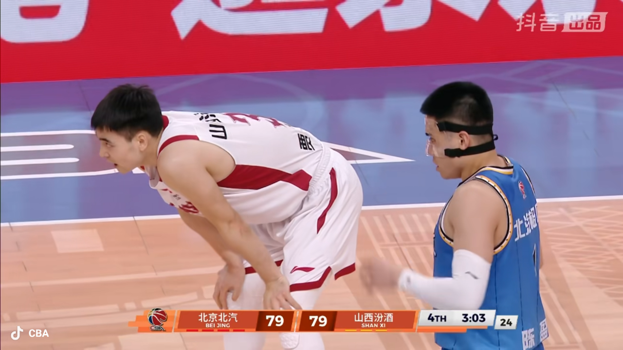 乐鱼体育娱乐-北京输球揪出最大毒瘤！拿600万，0分0助+低级失误，空篮还上不进