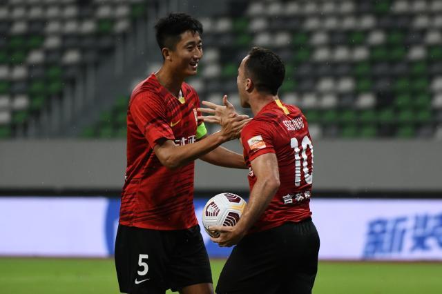 乐鱼-2年后再战大连亚泰成功复仇 超级升班马有何魔力？